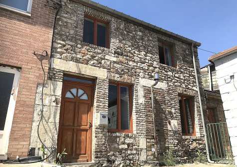 LOCATION – Charmante maison 2 chambres en pierres du pays à Vaux-sous-Chèvremont