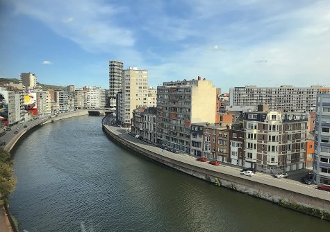 LOCATION – Superbe 2 chambres avec vue imprenable et possibilité garage