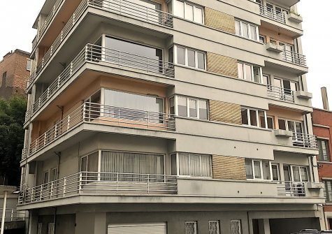 Quai de Rome: appartement 1 chambre sur une surface de 60m2 et situé au rez-de-chaussée de l’immeuble.