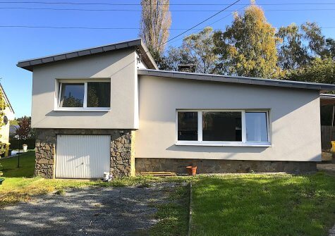 LOCATION – Neupré: villa entièrement rénovée avec 3 chambres, garage et superbe jardin.