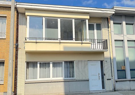 Liège (Laveu): de formidables volumes pour cette maison bourgeoise pouvant accueillir jusqu’à 5 chambres.