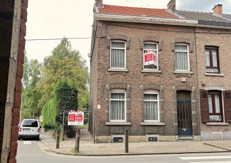 Grâce-Hollogne: imposante maison bourgeoise 3 façades avec jardin et garage.