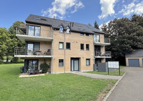 Trooz: appartement 2 chambres, chic et propre comme un sous neuf avec terrasse et jardinet.